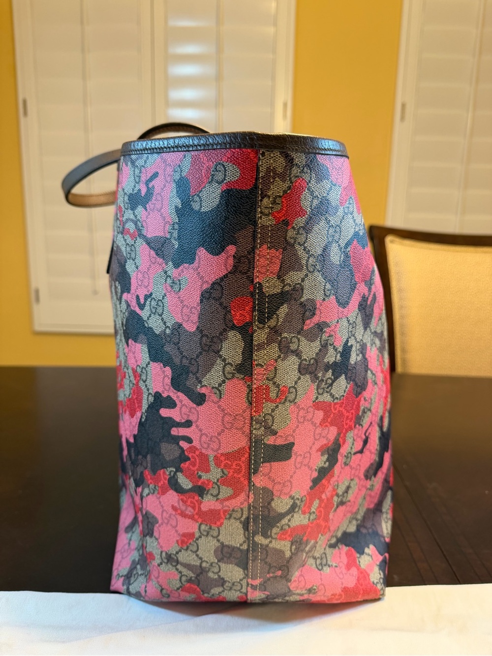 New Authentic Gucci GG Supreme Logo Floral Tote Large and Pouch Pink Brown - Picture 7 of 16